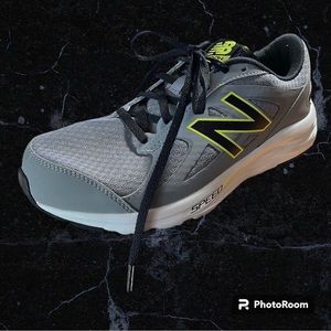 New Balance 490 Speed Race Shoes